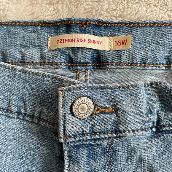 Levi's 721 Distressed High Rise Skinny Jean - Picture 2 of 3